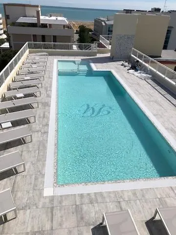 Astoria Hotel 3*