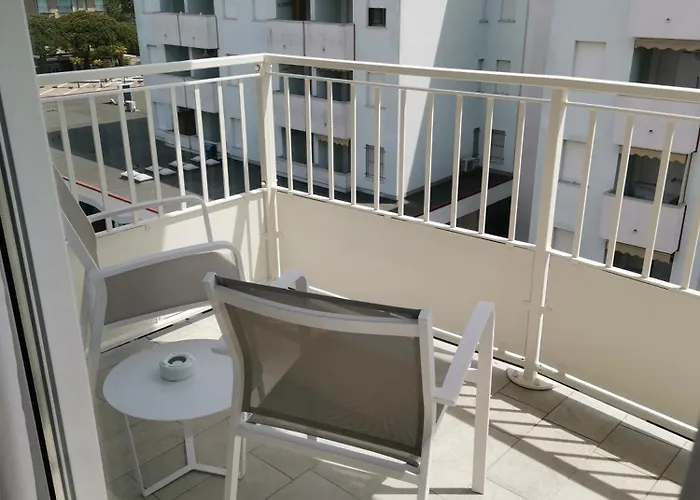 Astoria Hotel 3*
