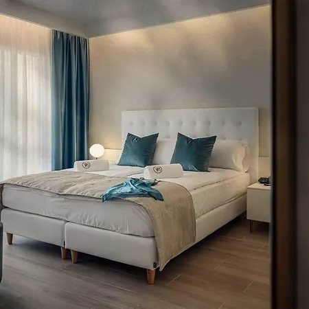Astoria 3*
