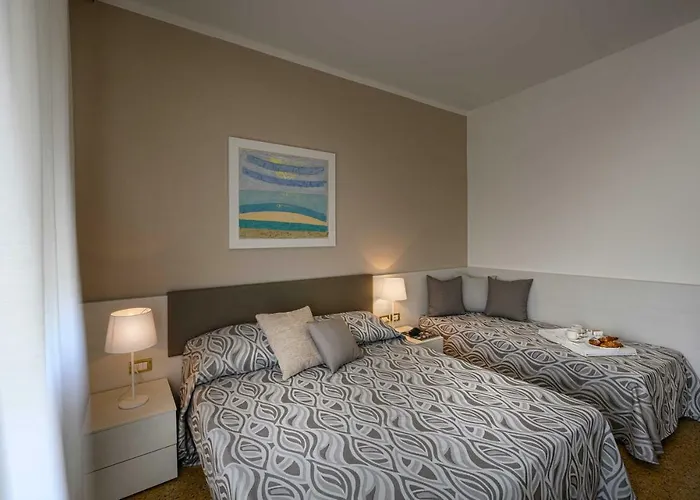 Astoria 3*